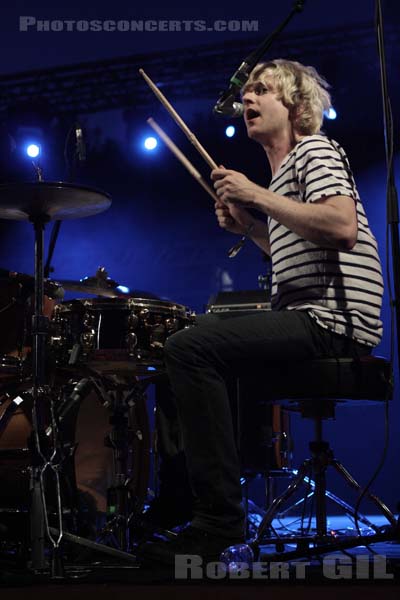 BLOOD RED SHOES - 2009-07-31 - PAREDES DE COURA (Portugal) - Praia do Tabuao - 